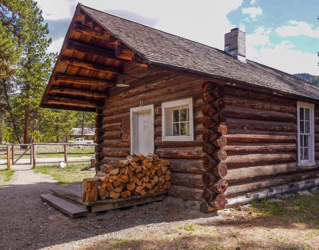 East Fork Cabin in Montana | Top Horse Trails