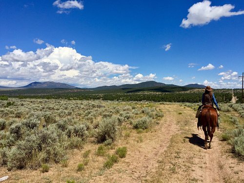 Camping and Horseback riding at Taos Horse Getaways | Top Horse Trails